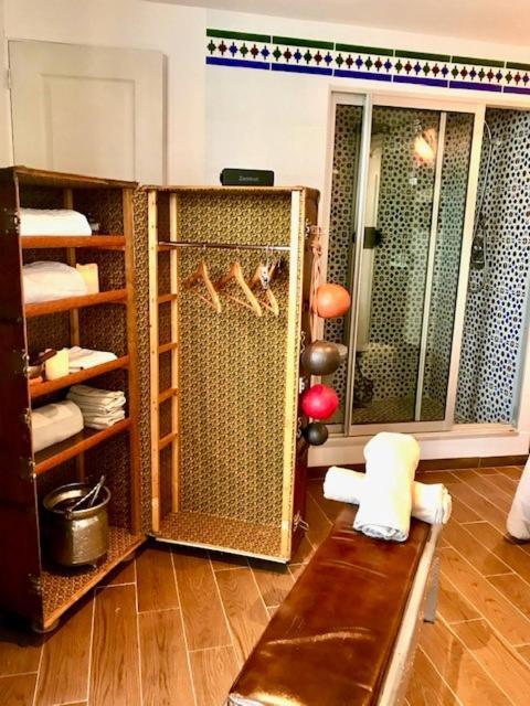La Cactee Singuliere Bed & Breakfast Безие Екстериор снимка
