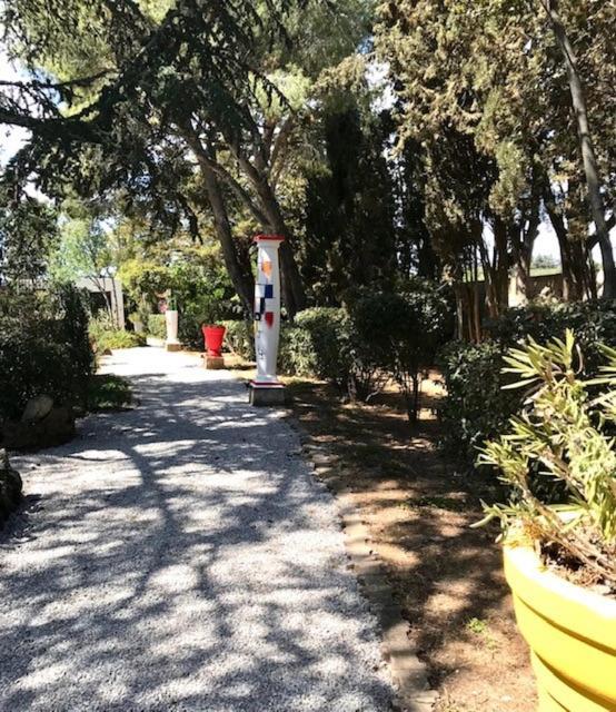 La Cactee Singuliere Bed & Breakfast Безие Екстериор снимка